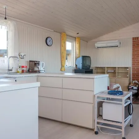 Awesome In With 3 Bedrooms