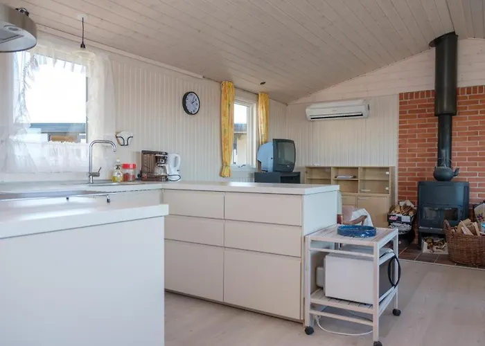 Awesome In With 3 Bedrooms